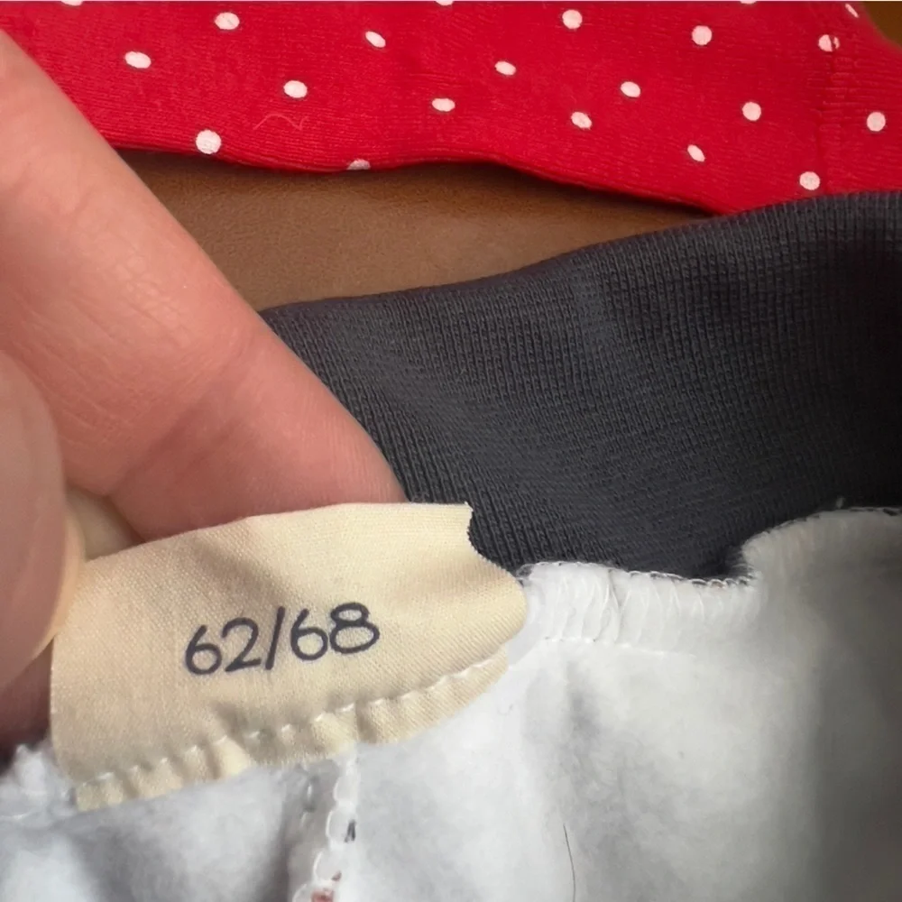 Kuniboo Carter’s Baby Infant Sz 6m 2 piece set Bodysuit and Pants Polka Dot NWOT